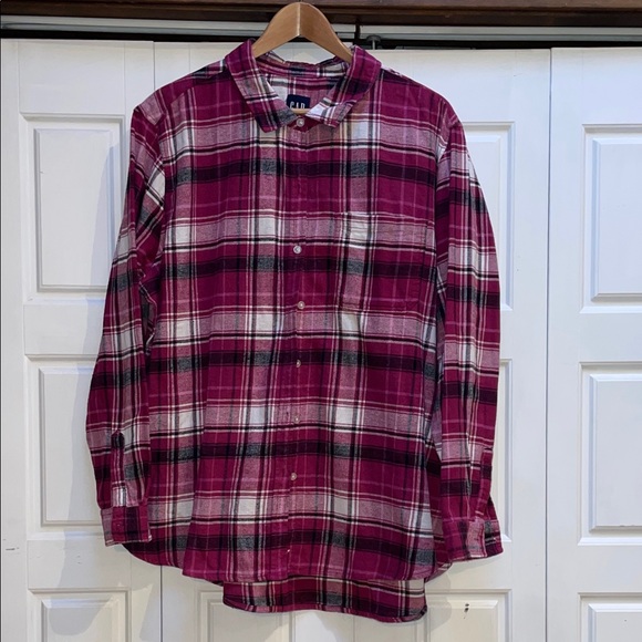 GAP Tops - GAP Women's Pink Plaid Flannel Boyfriend Button Down Shirt
